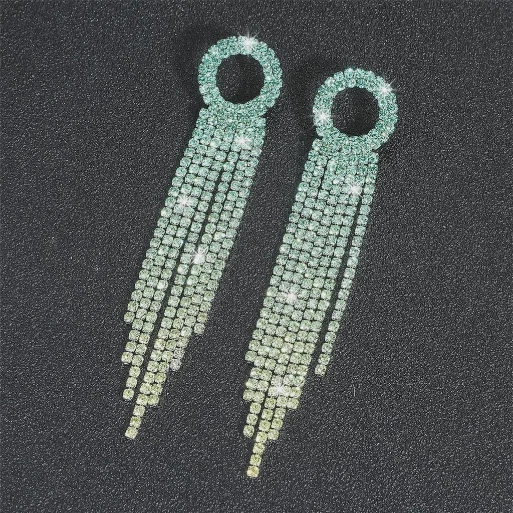 Роскошные европейские и американские серьги-кисточки со стразами: Элегантный дизайн с бриллиантами для женщин.