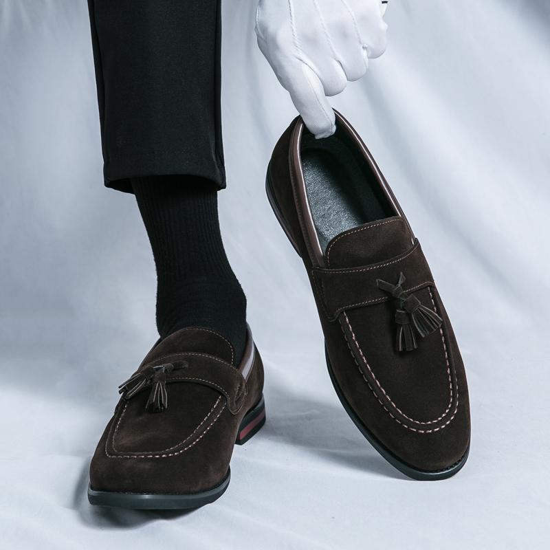 Мужские повседневные кожаные туфли для ходьбы, деловые, нескользящие, с мягкой подошвой, рабочие лоферы, кисточки, заостренный носок, плоская подошва, кроссовки для отдыха на природе