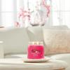 Signature Candle Red Raspberry Medium Model - Yankee Candle