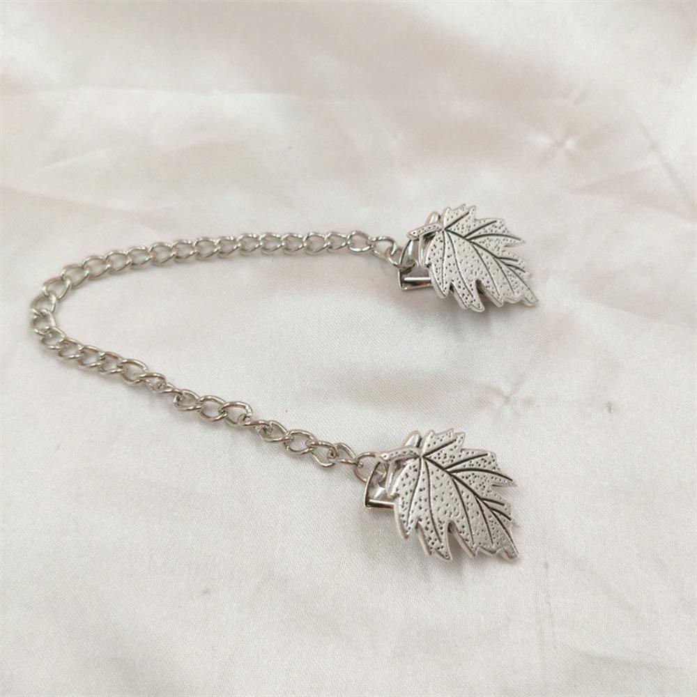 3Pcs 2023 New Cloak Brooch Vintage Flower Chain Cardigan Clip Sweater Clip Waist Clip Pointed Clip