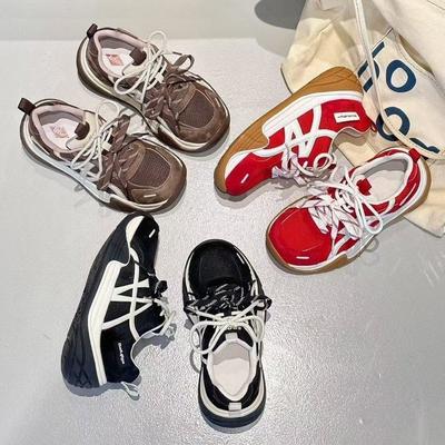 Кожаные платформенные немецкие тренировочные туфли женские 2025 осень новые на плоской подошве увеличивающие рост туфли ретро беговые повседневные спортивные туфли Форреста Гампа