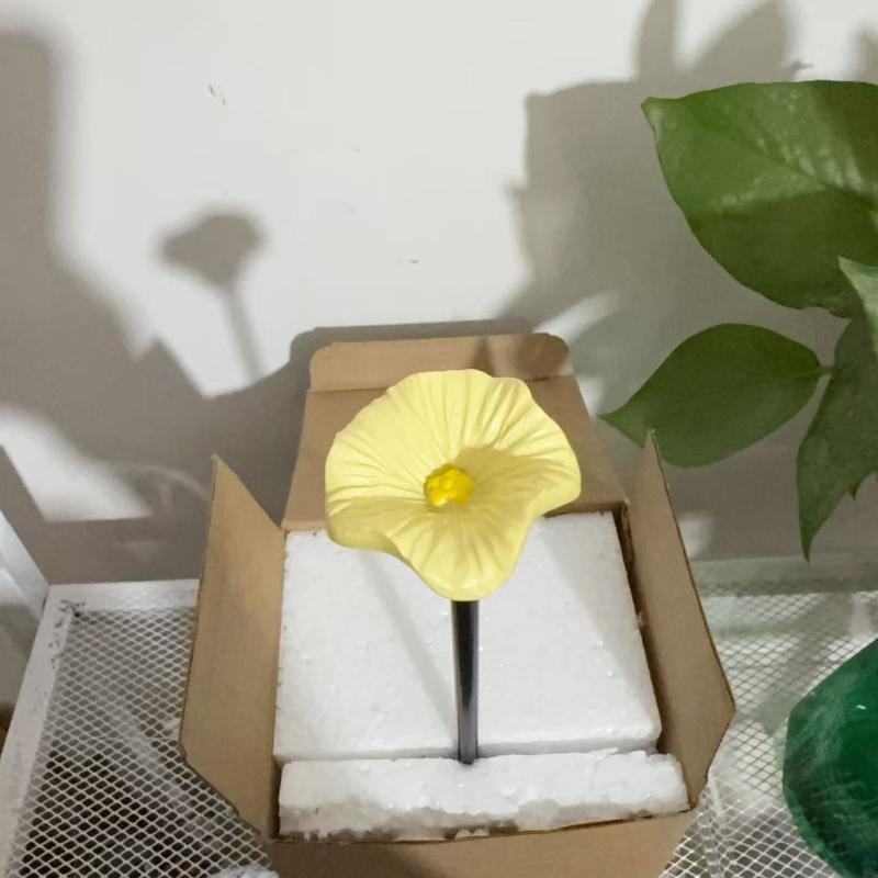 Bee Water Feeder Resin Flower Fountain for Gardens Portable Drinking Station for Bees with Easy Refill