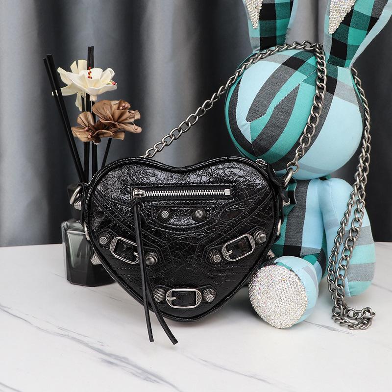 Мини-сумка Love Bag, милая, крутая, пряная, для девочек, стильная сумка-локомотив с заклепками, женская сумка из натуральной кожи с диагональной цепочкой и цепочкой