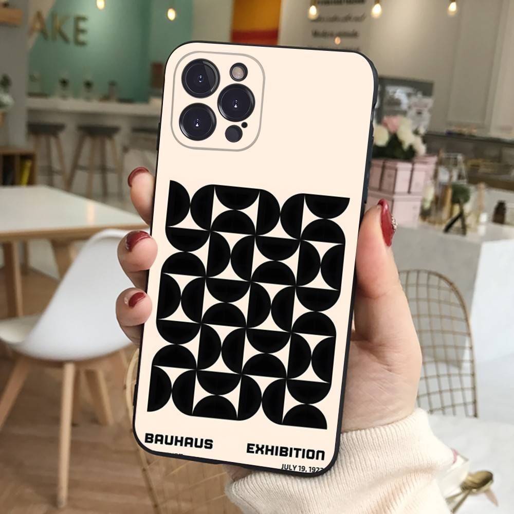 Game L-Life I-Is S-Strange For IPhone 17 16 15 14 13 12 Mini 11 Pro Max Plus Soft Silicone Phone Cover