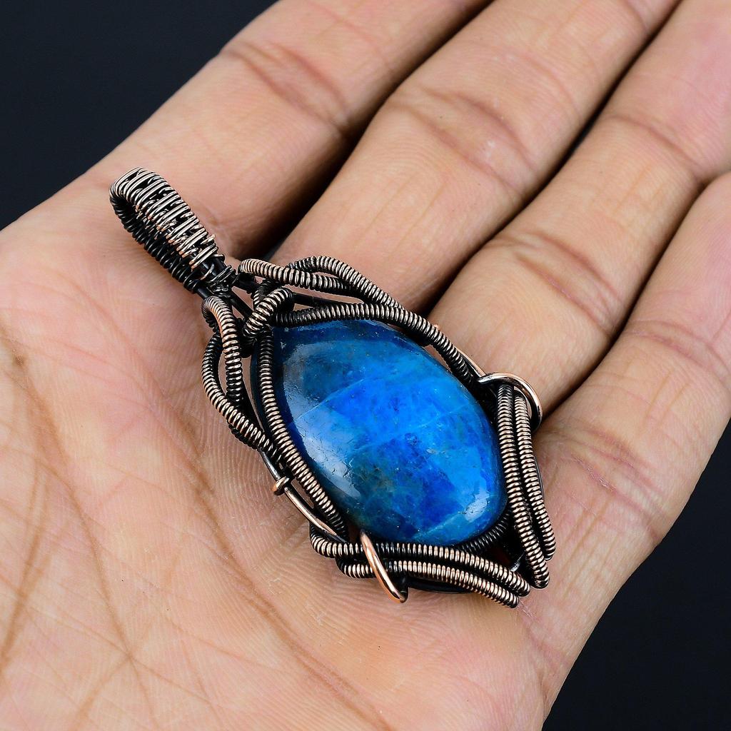 Подвеска с драгоценным камнем апатит неоново-синего цвета, ювелирное изделие, обернутое медной проволокой 999 пробы, винтажная подвеска ручной работы, подарок для матери