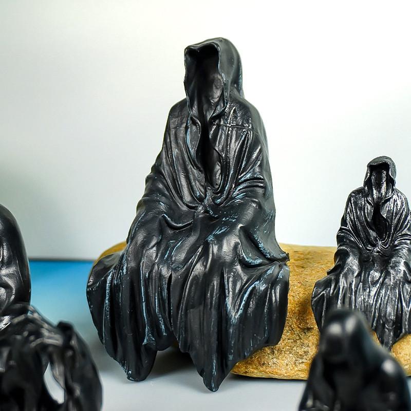 Black Robed Gothic Desktop Figurine Elegant Pvc Decor For Stylish Home And Office