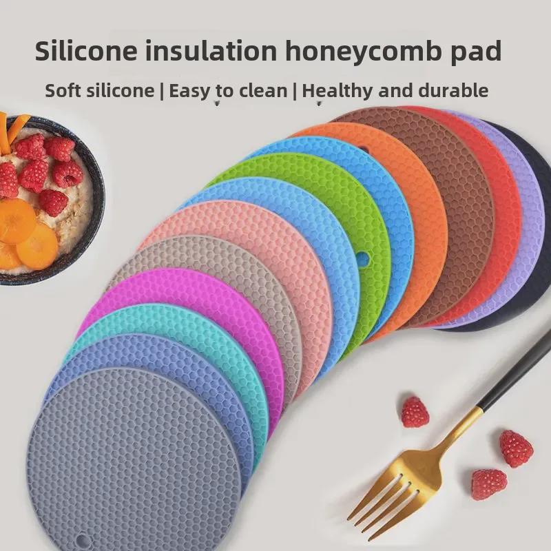 Круглый силиконовый сотовый термостойкий коврик - противоскользящая изоляционная подкладка для кухни и стола