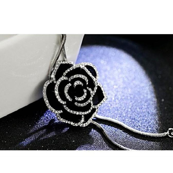 Fashion Black Rose Sweater Chain Female Crystal from Austrian 2 Colors Autumn and Winter Retro Flowers Wild Necklace