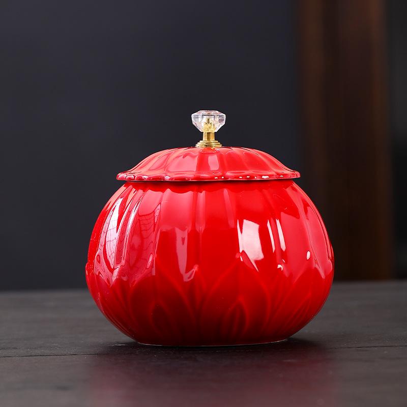 Керамическая банка для чая цвета селадон: Большой контейнер вместимостью полфунта для хранения зеленого или черного чая - Фарфоровая герметичная банка с печатным дизайном.