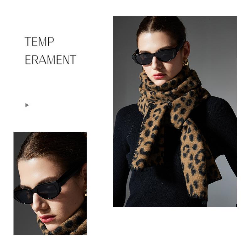 European & American Style Women's Leopard Print Double-Sided Scarf - Autumn/Winter Collection with Finished Edges