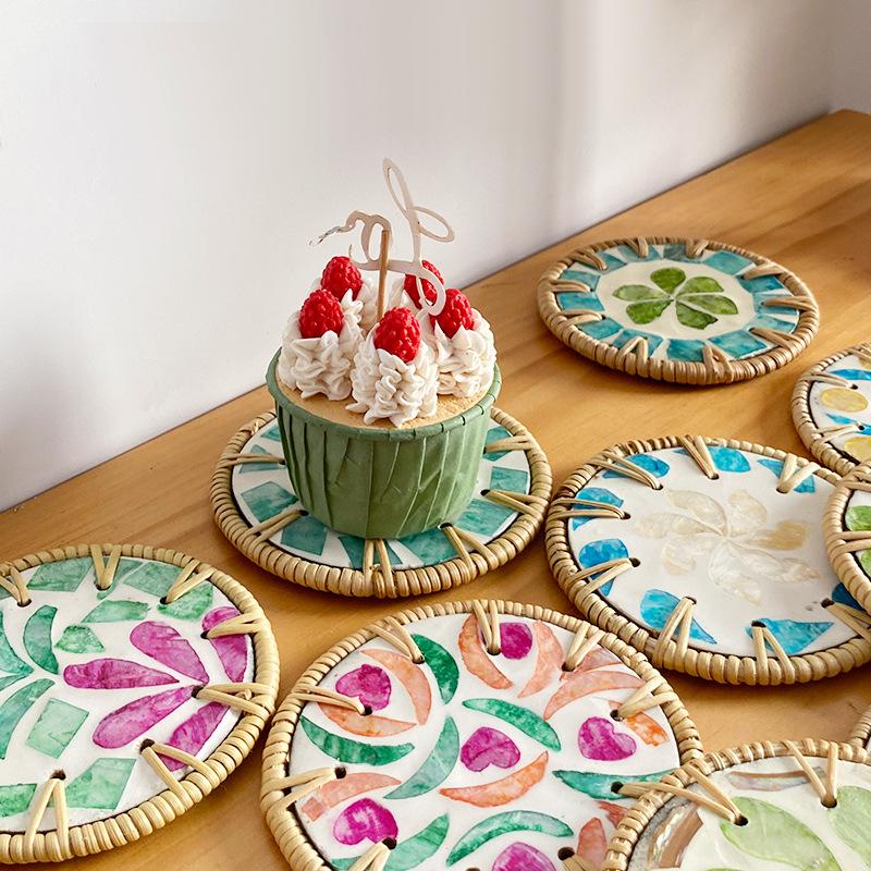 Набор чайника, чашки и подставки с изоляцией из ракушек для высококлассных отелей и ресторанов