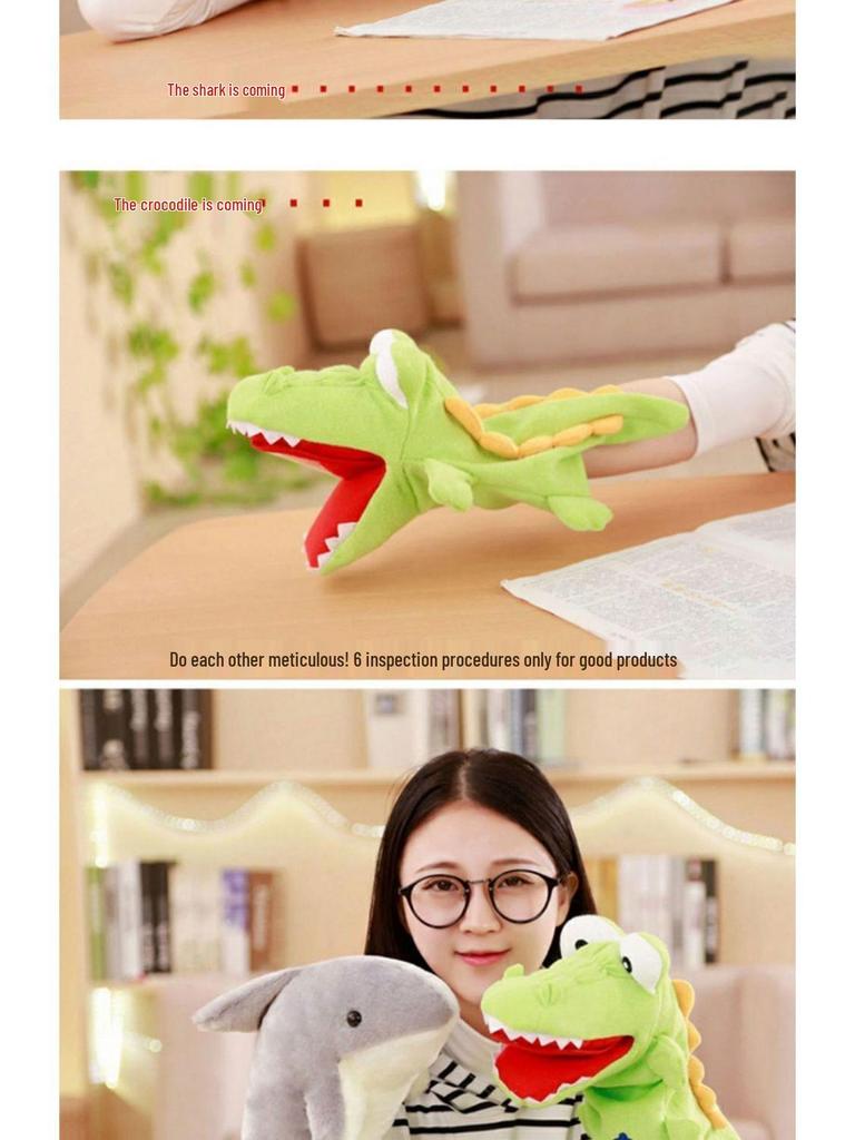 Подвижная плюшевая игрушка-рукавица Малыш Акуленок с функцией открывающегося рта