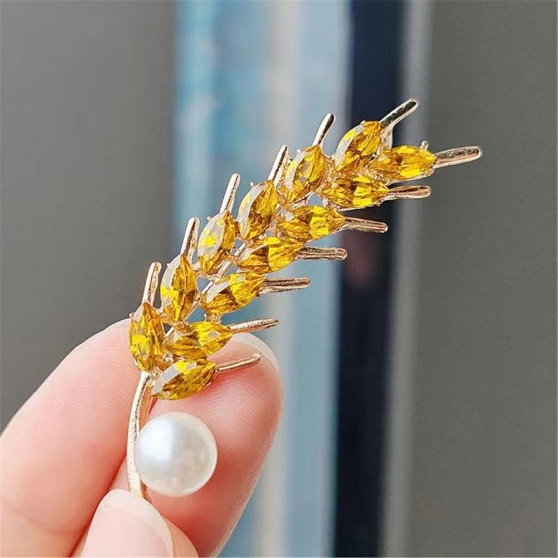 Elegant Wheat Metal Golden Brooch Adornment Stylish Wheat Ear Brooch Ornament Lapel Pin for Women's Suit or Sweater