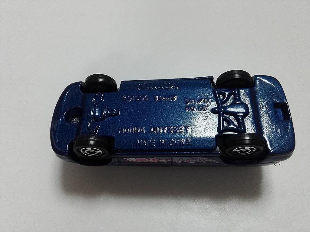 Распроданный Tomica Honda Odyssey первого поколения Red Tommy Crazy Mini Car Circle с кейсом отправлен со склада Amazon No.46