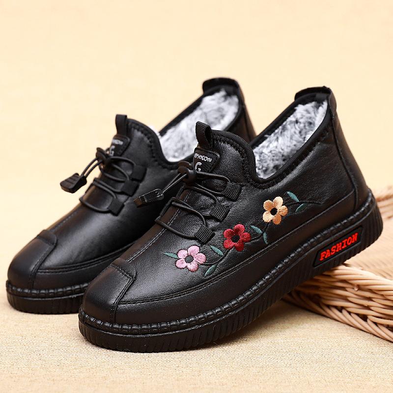 Winter New Beijing Old Cloth Shoes Women's Polyurethane Sole Non-slip, Comfortable and Warm One-pedal Middle-aged Mother Shoes
