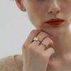 Французский Легкий Роскошный Темперамент Белый Перламутр Квадратное Открытое Кольцо Женское Нишевый Дизайн Не Тускнеет Продвинутое Кольцо на Указательный Палец