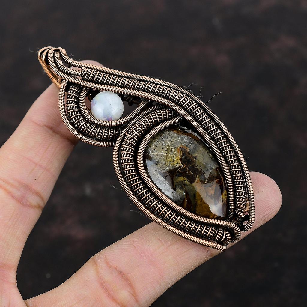 Rock Calci Подвеска Медная проволока Обернутая подвеска Радужный лунный камень Ювелирные изделия из драгоценных камней Элегантный кулон Ручная работа из медной проволоки Ювелирные изделия Подарок для него