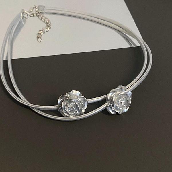 Gorgeous Fashion Leather Flower Necklace Women's Popular Collar Chain Temperament Rose Choker Neckchain Engagement Anniversary Jewelry Gift