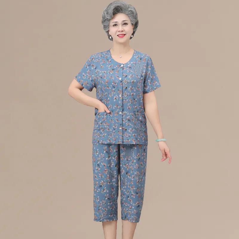 Женские пижамы, топы с короткими рукавами и цветочным принтом, брюки-капри, комплекты одежды для сна