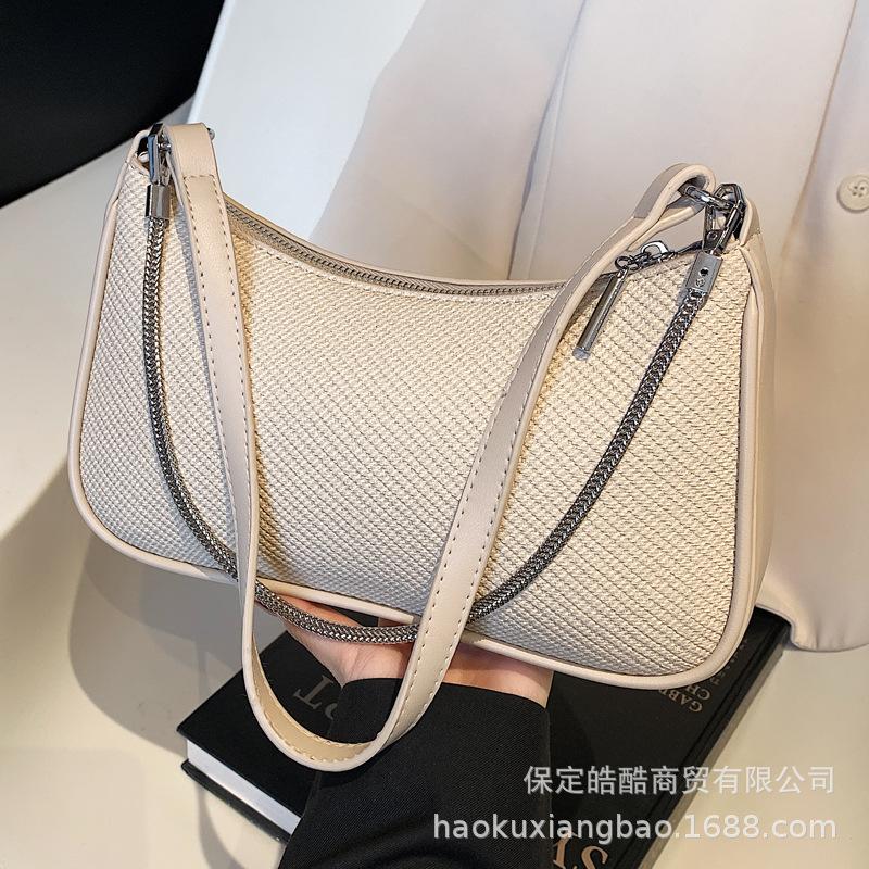 Super Fire Niche Bag Women's 2025 New Spring and Summer Popular Chain Messenger Bag High-end Fashion Shoulder Armpit Bag