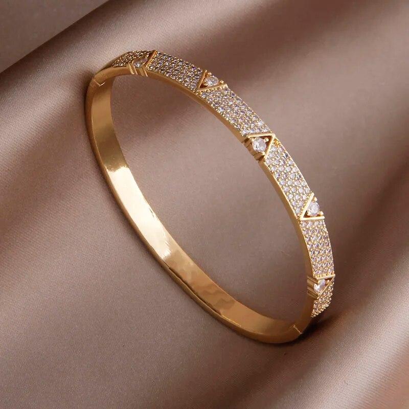 Classic Luxury Zirconia Cross Letter D Charm Bracelets For Women Fashion Brand Jewelry Elegant Knot Bangle