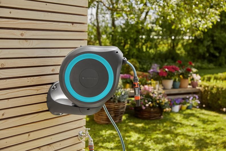 Classic Wall-Mounted Rollup Reel M, Set 20 Lm Hose - Hg-18610-20