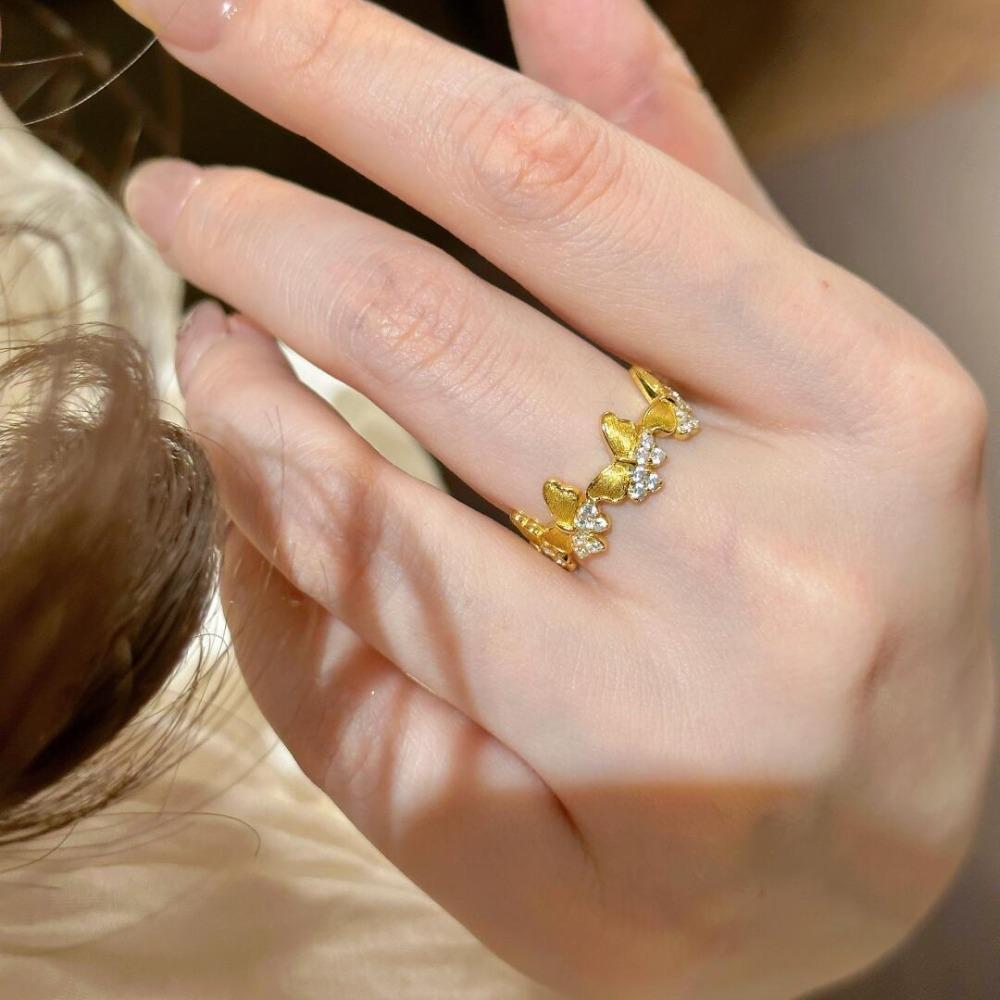 Vintage Gold Brushed Diamond Butterfly Ring for Women Elegant Unique Design Luxury Fashion Jewelry