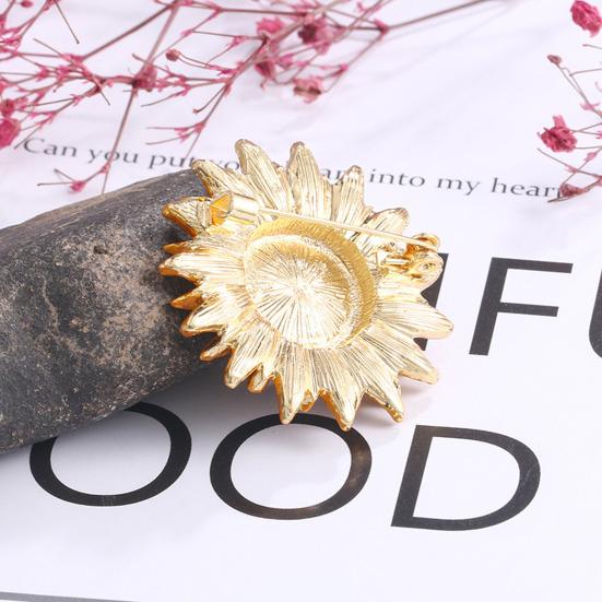 Sparkling Sunflower Brooch Outfit Decor Rhinestone Flower Pin Realistic Stainless Sunflower Floral Pin Clothes