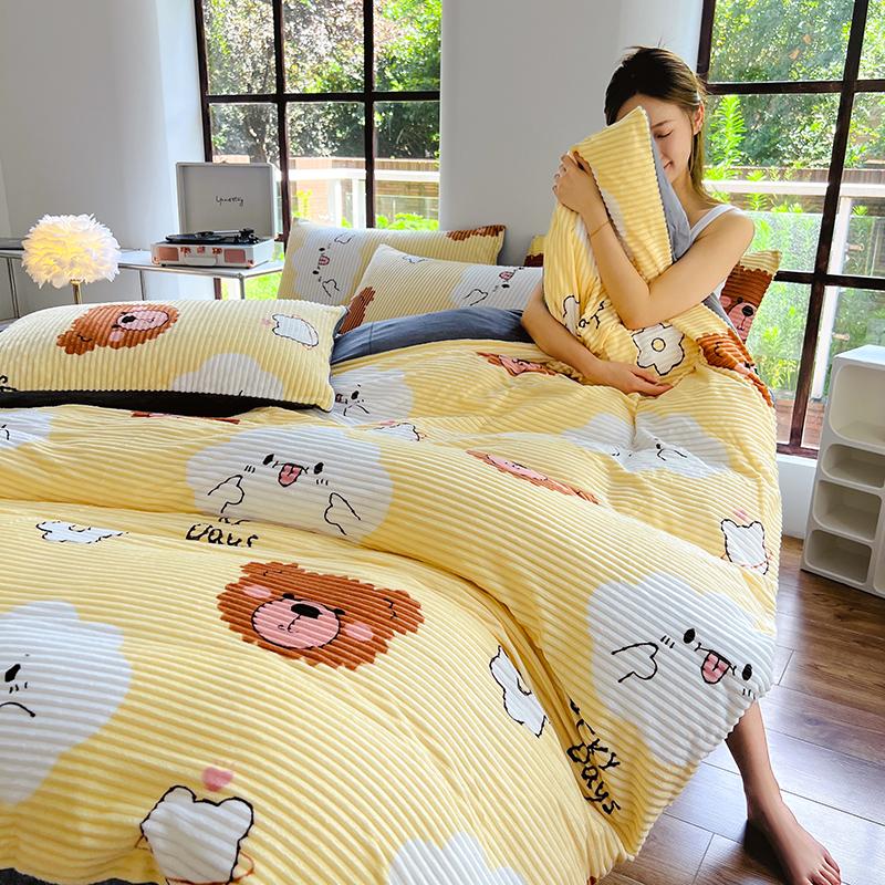 Cartoon Strawberry Duvet Cover Super Soft Kawaii Fluffy Bedding Set Reversible Flannel Plush Comforter Cover with 2 Pillowcase