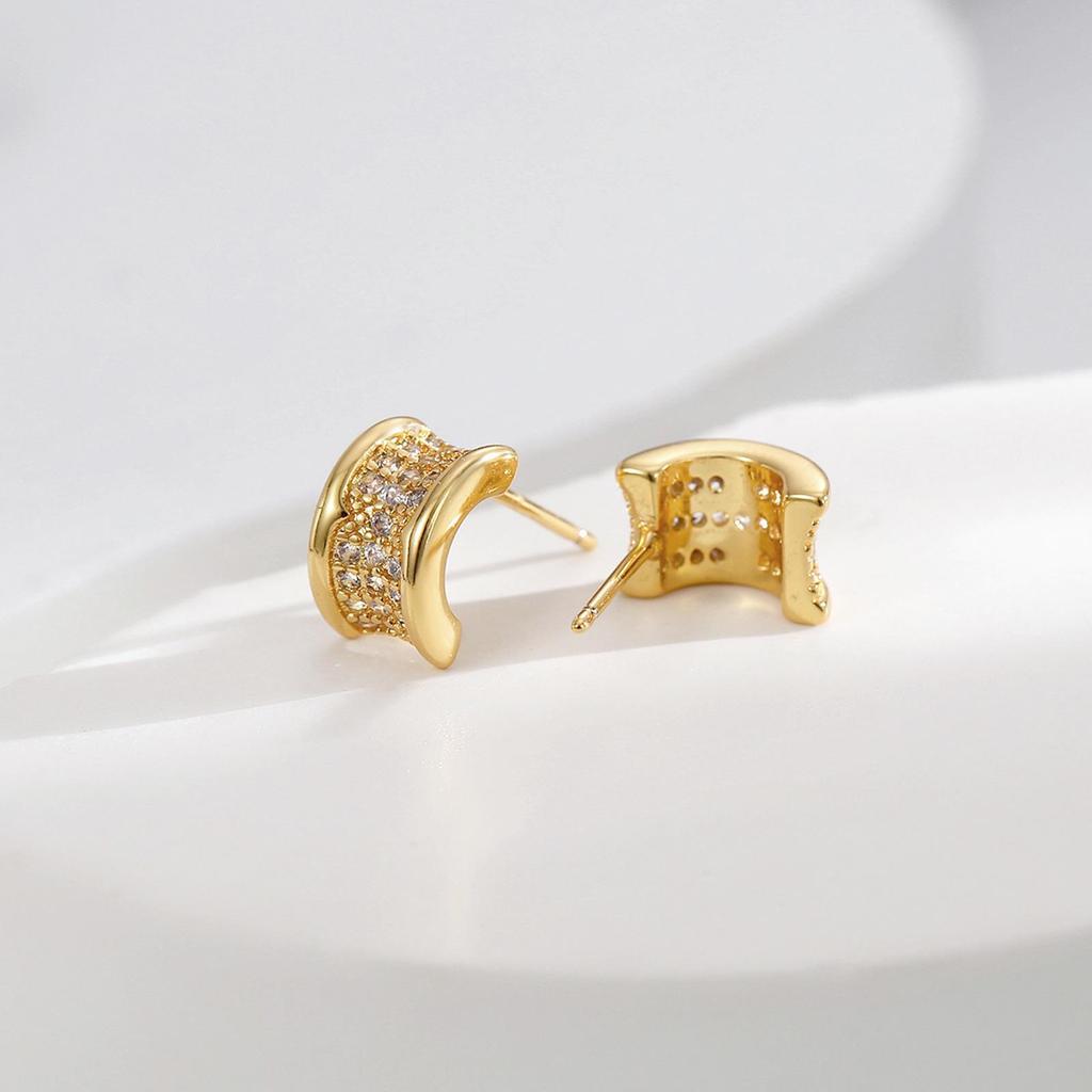 Элегантные длинные серьги-кисточки: Дизайн ниши «легкая роскошь» для женщин