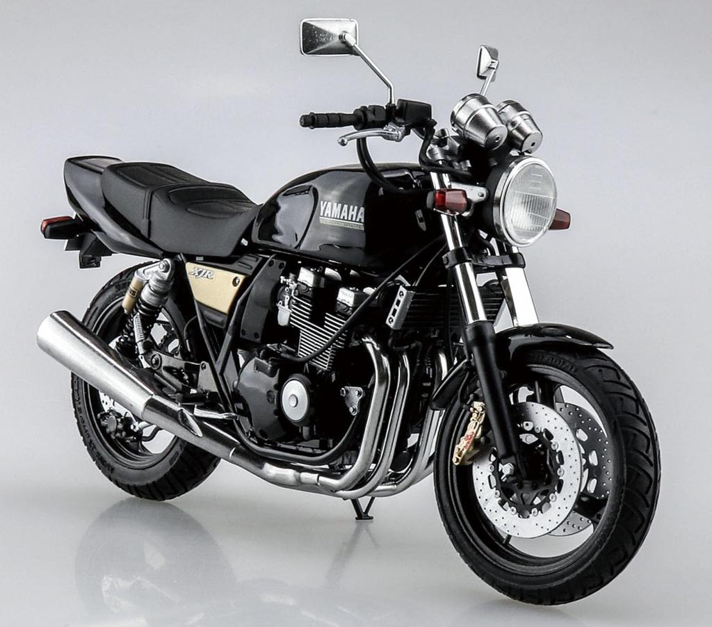 AOSHIMA Series 38 Yamaha 4HM XJR400R Пластиковая модель 1/12 TheBike '95