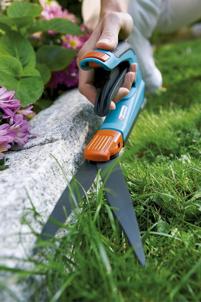 GARDENA Lawn Shears Comfort 360 Degree Rotating Blade Left and Right Handle Product Up To 25 Years (for Use) Bow-Shaped 08735-20 Warranty