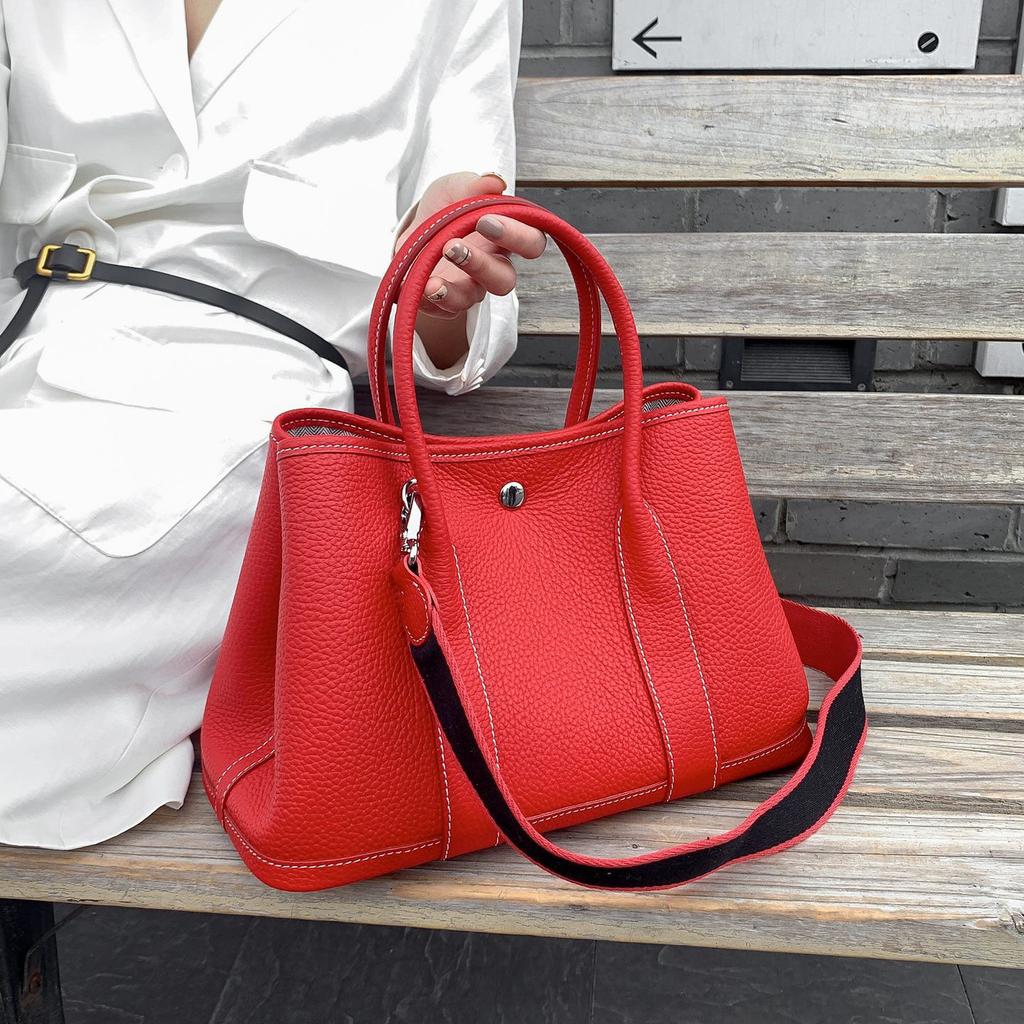 Женская сумка 2025 новая из натуральной коровьей кожи садовая сумка фабрика-источник наплечная сумка-мессенджер большая вместительная портативная сумка-тоут