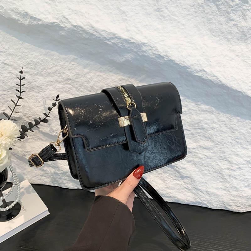 Women's Bag Summer New Trend Fashion High Sense Shoulder Bag Simple Versatile Retro Messenger Bag