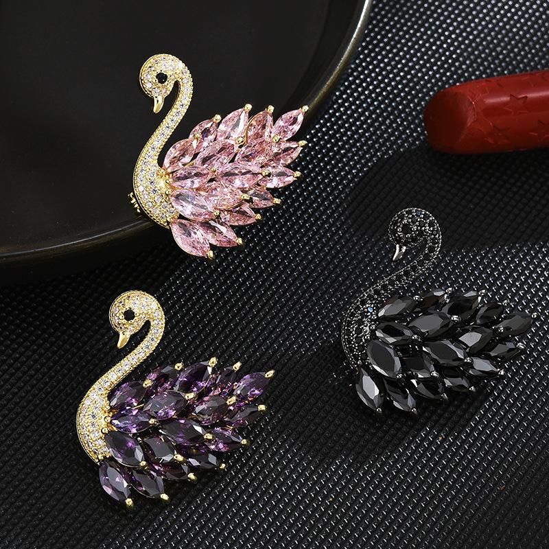 Luxury Atmosphere Cute Swan Brooch Temperament Women'S Animal Corsage Coat Suit Accessories