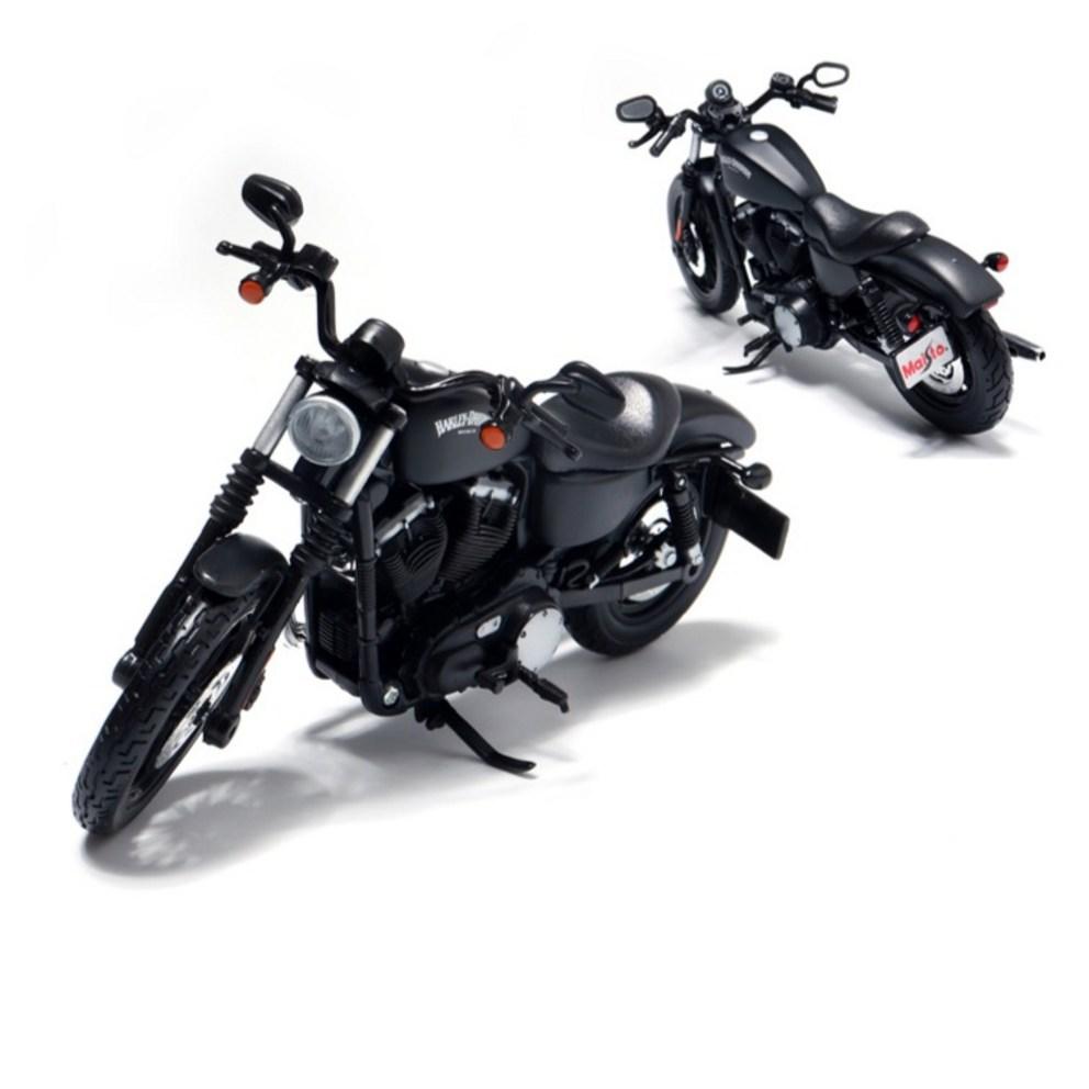 Maisto 1:12 Harley-Davidson Sportster Iron 883 Diecast Motorcycle Model (Matte Black)