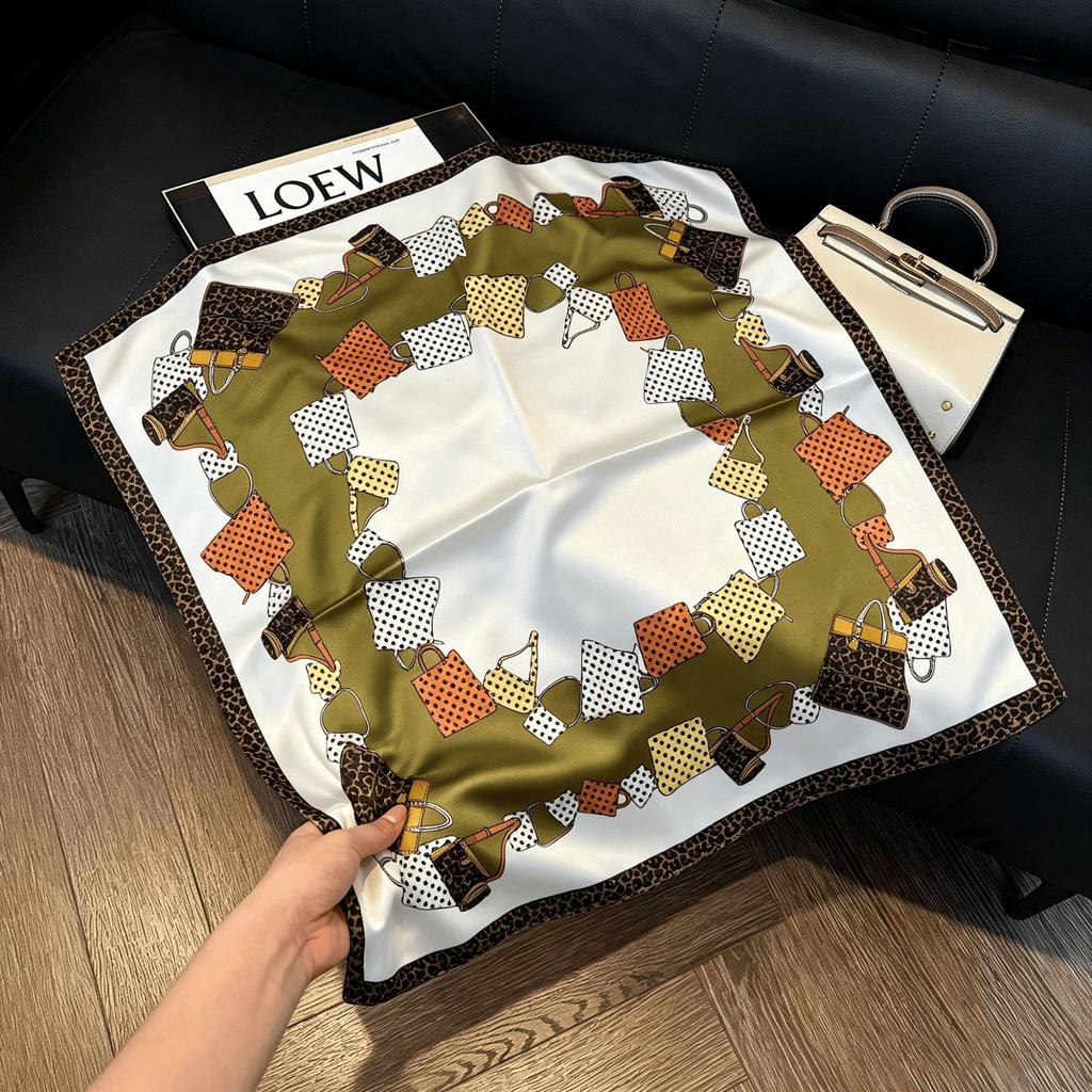 Lao Qian Feng Coffee Color Cashew Nut Silk Scarf Headscarf Versatile Neck Square Scarf Premium Sense Female Foreign Style Decorative Scarf Scarf