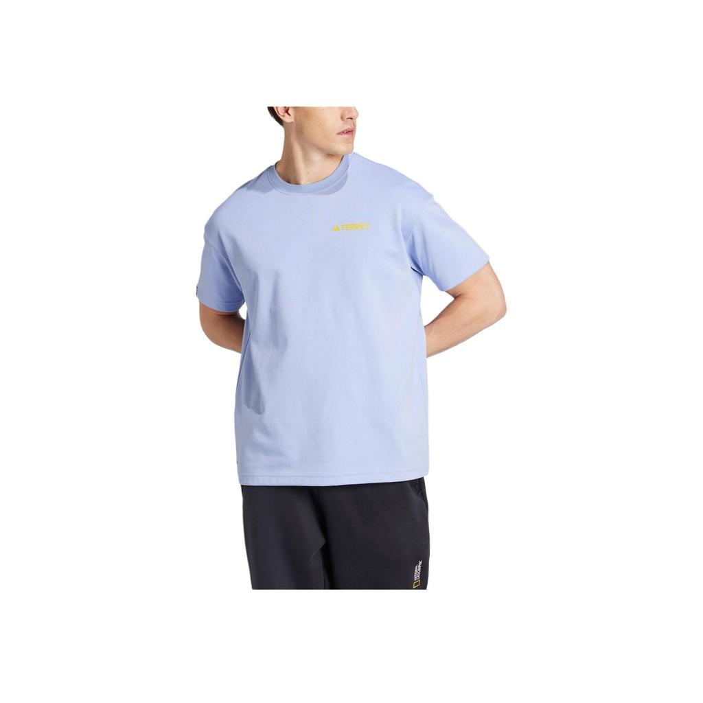 Adidas Футболка X National Geographic Graphics, футболка для активного отдыха, быстросохнущая, свободная, с коротким рукавом, унисекс, топы, светло-голубой IX5615