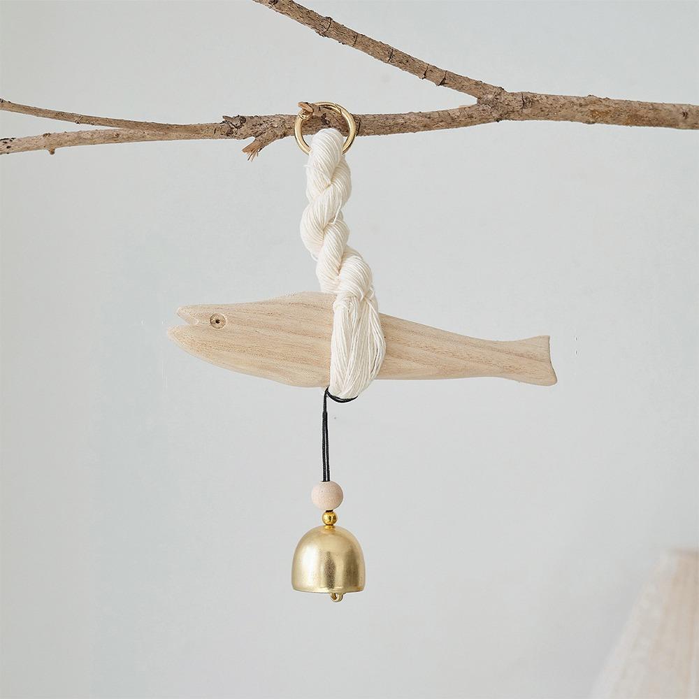 Unique Handmade Wood Fish Door Bell Hand Carved Rustic Fish Wall Decoration Lightweight Lucky Fish Door Chimes Home Entryway