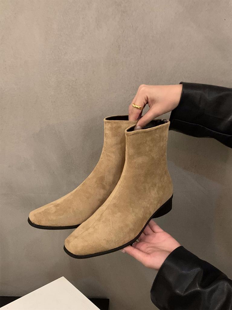 Туфли женские 2025 новые весенне-осенне-зимние бархатные тонкие короткие ботильоны Мартин на толстом каблуке с квадратным носком, корейские маленькие ботильоны
