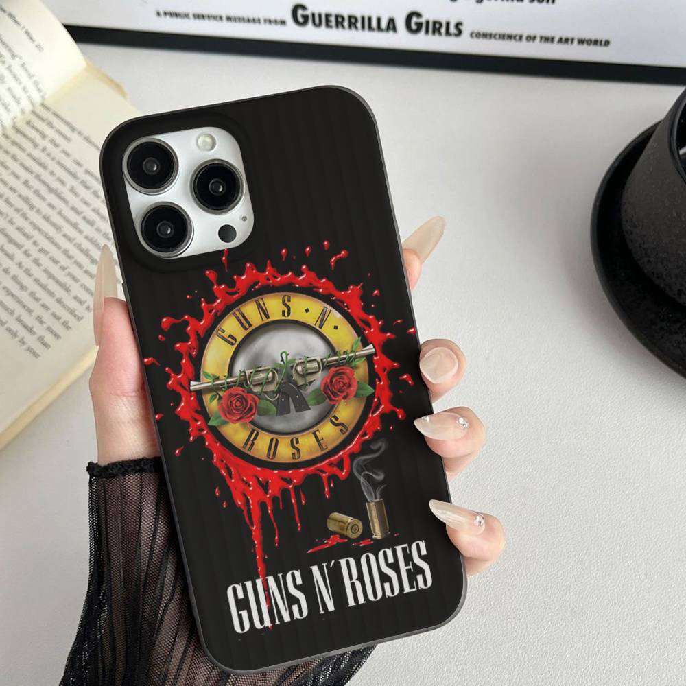 Чехол для телефона GUNS N ROSES для iPhone 17 16 15 14 13 12 11 Гофрированный Матовый Мягкий Чехол Противоскользящий