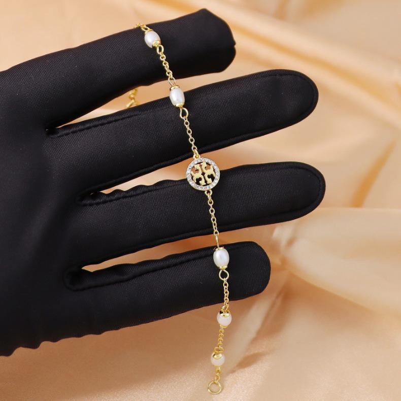 Браслет с логотипом Double T и паве из жемчуга - Латунь, Позолоченный, Легкая роскошь