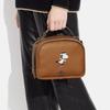 Coach X Peanuts Snoopy Коллаборация Ланч-бокс 22 Застежка-молния Принт Snoopy Кожа с текстурой 'галька' Ручная сумка Наплечная сумка Через плечо Маленькая CE846-QBQUN