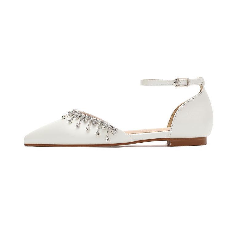 Модные белые кожаные свадебные туфли сандалии для женщин летние свадебные плоские удобные с ремешками кисточками цепочкой полым дизайном