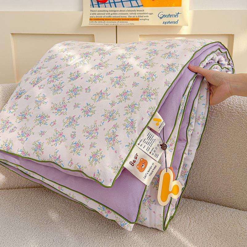 Washable Cotton Double Gauze Cartoon Summer Quilt for Mother and Baby - Soft, Fresh, and Thin Air Conditioning Blanket