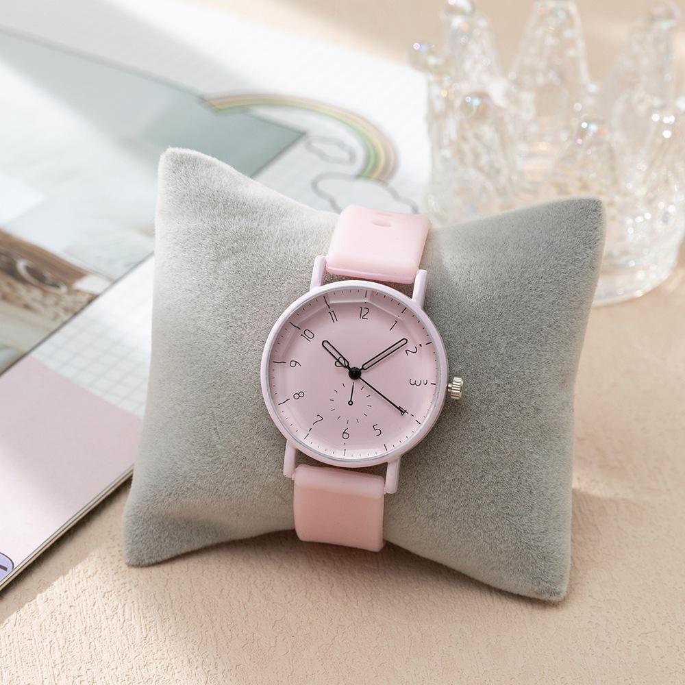 New Fashion Casual Women Watches Silicone Quartz Watch Ladies Wristwatch Relogio Feminino Female Clock Watch Simple Women Watch