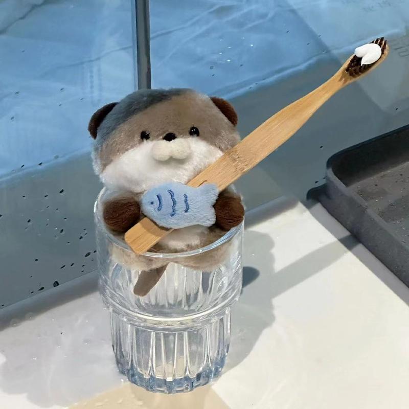 Милые выдры, держащие рыбу, плюшевые брелоки, легкий подвесной кулон, реквизит для школьной сумки, кошелек для ключей