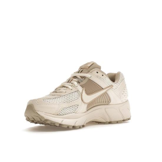 Nike Женские кроссовки Air Zoom Vomero 5 Pale Ivory Sanddrift FQ6868-111