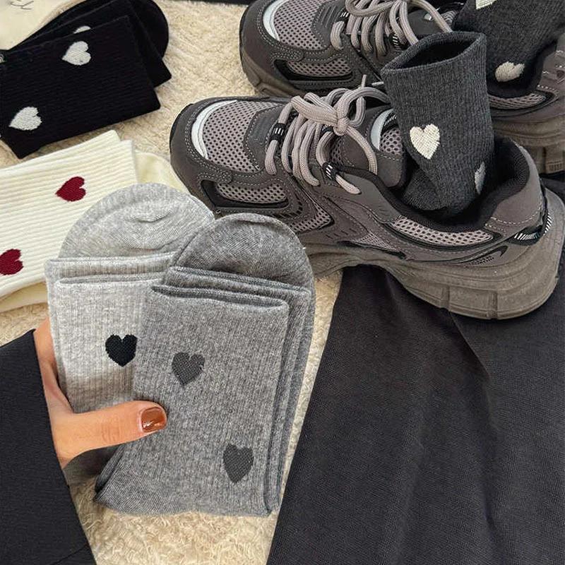 Autumn Winter Women's Socks Cute Heart Shaped Mid Tube New Ins Trendy Trendy Versatile High Beauty Duty Series Socks 1/5 Pairs