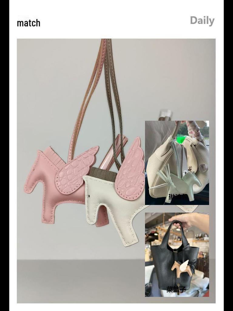 Подвеска для сумки-лошадки из натуральной кожи с отделкой из овчины и крокодила, сшитой вручную